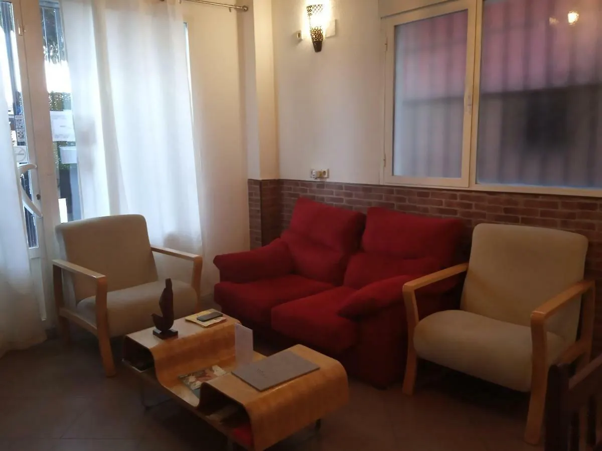 マドリード Mombuey 19 Bed & Breakfast 2*,  スペイン